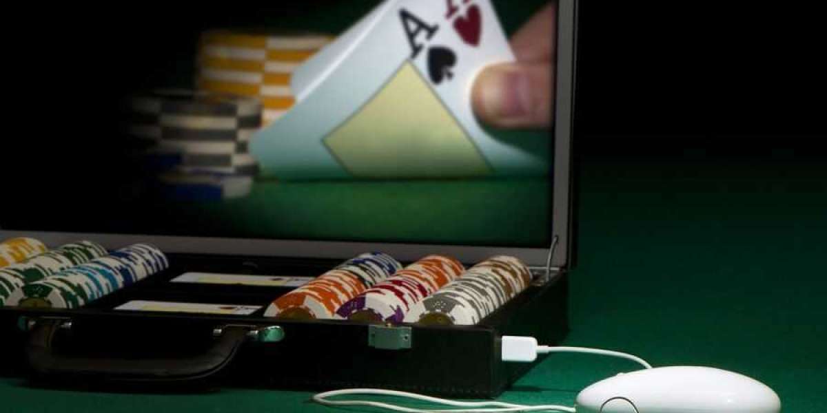 Winning the Web: Mastering Online Casino Play with Panache