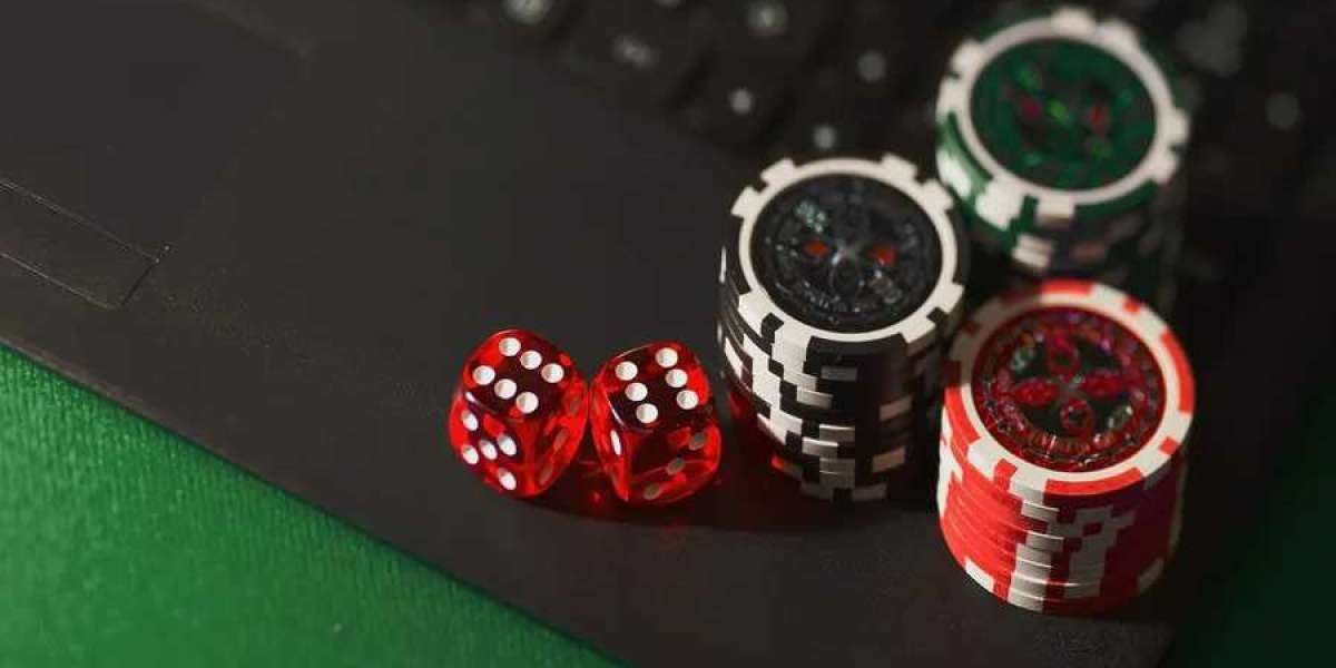 Rolling the Virtual Dice: Mastering the Game of Online Casinos with Style