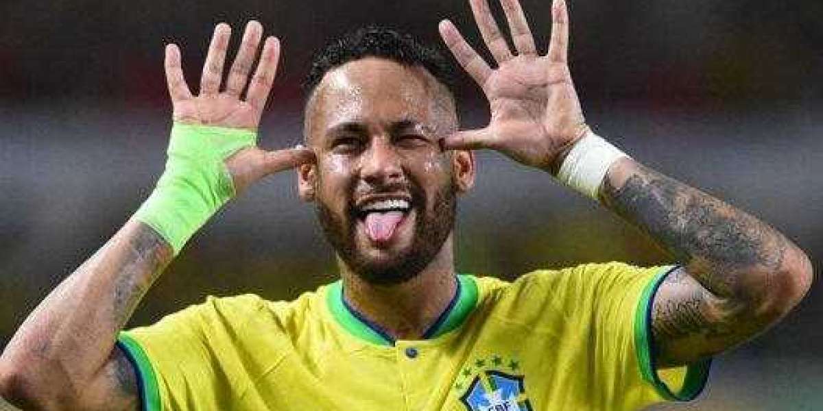 Neymar plant, im März nächsten Jahres in die Nationalmannschaft zurückzukehren